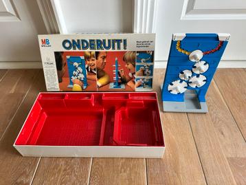 Onderuit! Groot vintage spel van MB uit 1970. beschikbaar voor biedingen