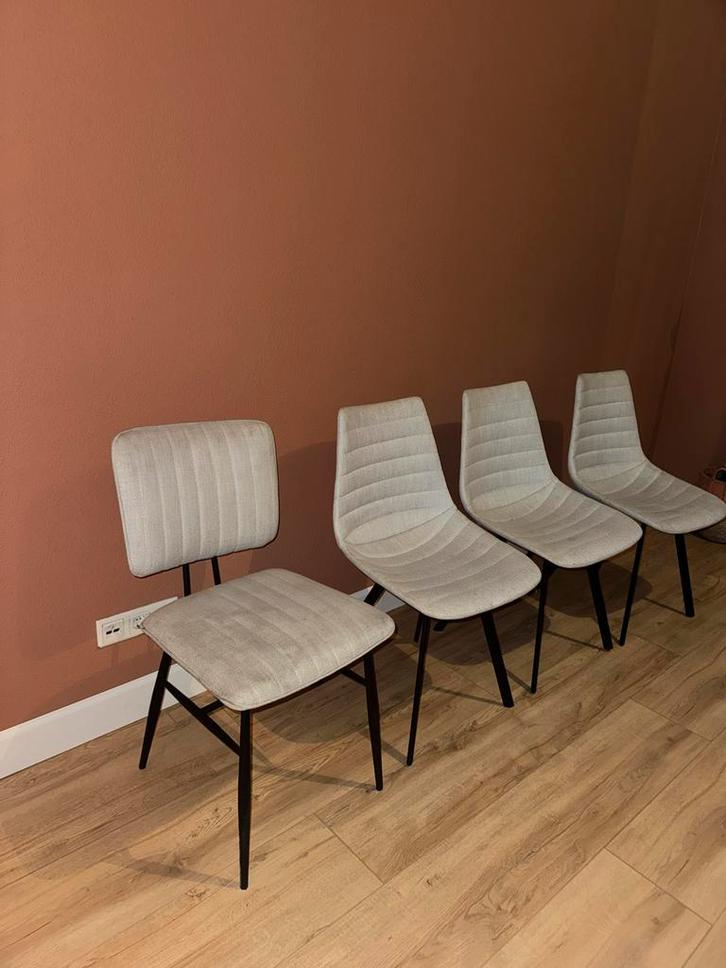 Vier grijze stoelen, Huis en Inrichting, Stoelen, Gebruikt, Vier, Metaal, Grijs, Ophalen