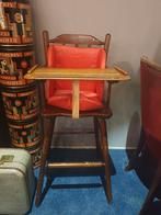 Vintage houten kinderstoel met rood stoelkussen, Ophalen, Gebruikt, Rood, Eén