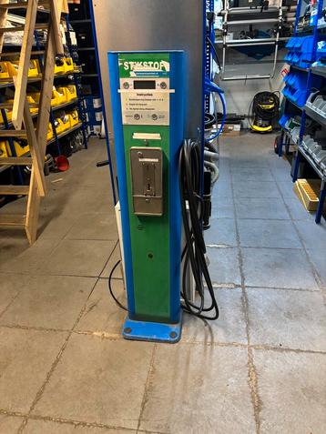 Digitale banddnspanning meter beschikbaar voor biedingen