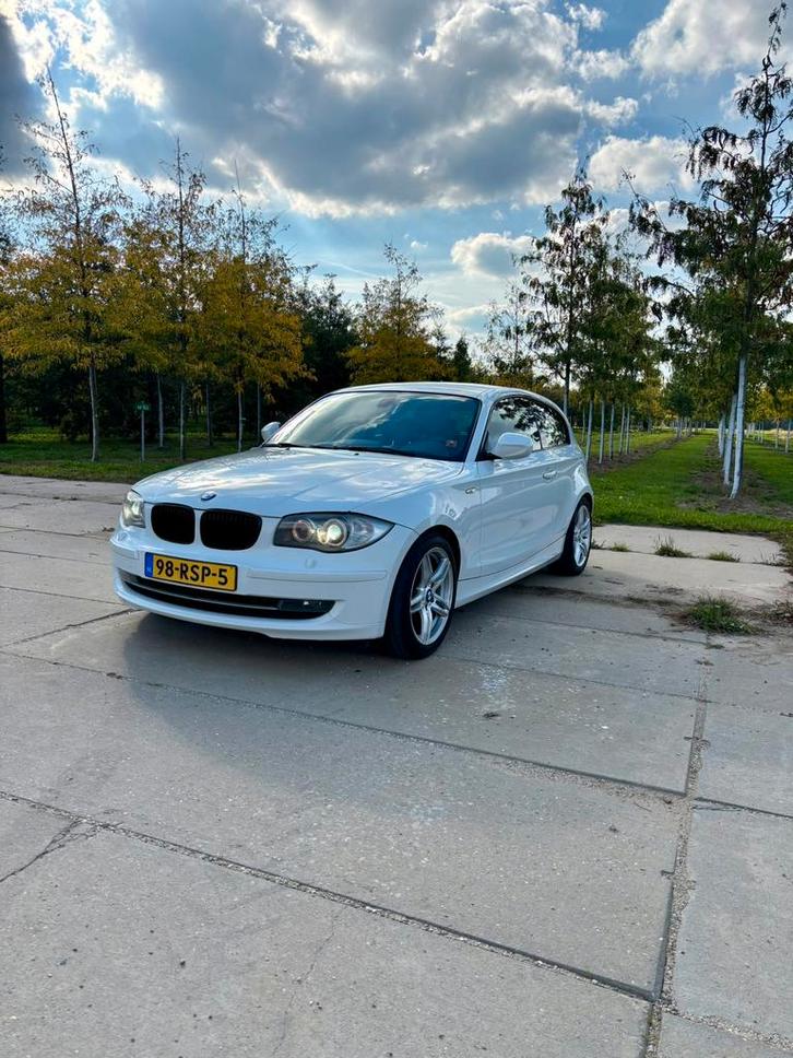 BMW 118I | bruin lederen sportinterieur | veel vernieuwd!, Auto's, BMW, Particulier, 1-Serie, ABS, Airbags, Airconditioning, Alarm