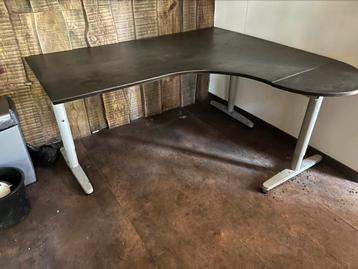 Nette bureau hoektafel !