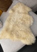 2 prachtige zachte Schapenvacht - Crème, Huis en Inrichting, Ophalen, Wit, 50 tot 100 cm, Zo goed als nieuw
