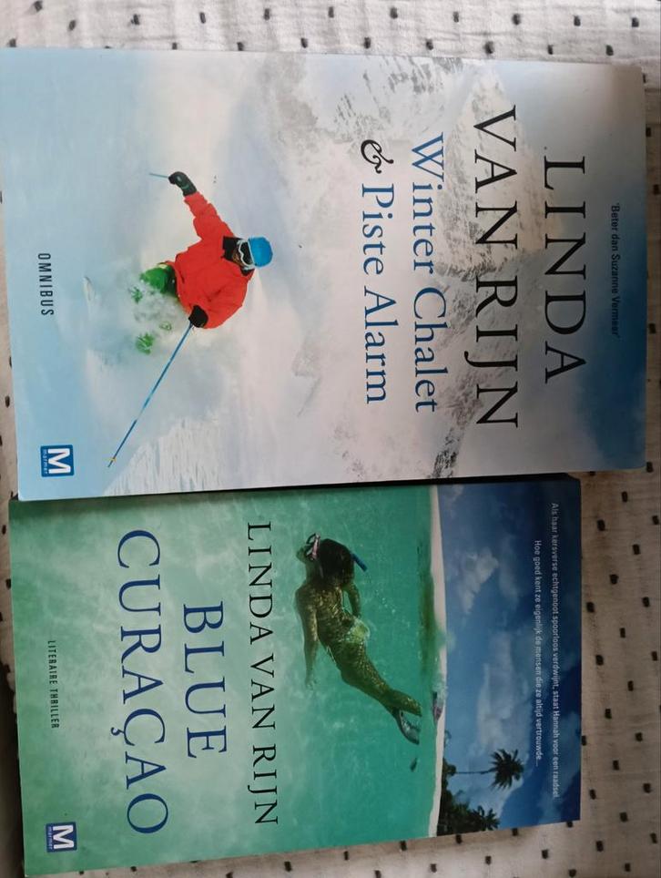 Linda van Rijn Boeken - Winter Chalet & Blue Curaçao, Boeken, Romans, Zo goed als nieuw, Nederland, Ophalen of Verzenden