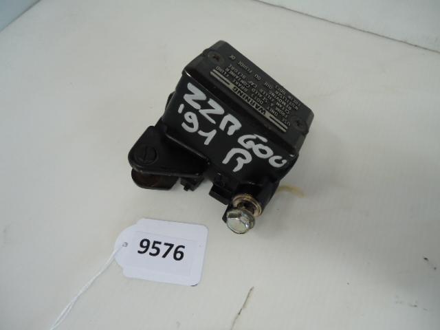 ZZR600 1990 - 1992 Kawasaki Rempomp D1-21251, Motoren, Accessoires | Overige