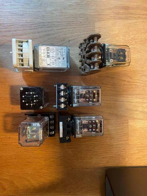 Verschillende Oude Relais, Hobby en Vrije tijd, Elektronica-componenten, Gebruikt, Ophalen of Verzenden