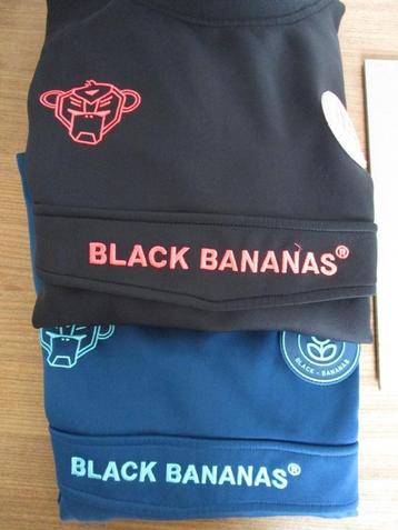 Nr.131: Black Bananas trui maat M/L Zwart met roze of Blauw  beschikbaar voor biedingen