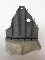 Banksy - Walled Off Hotel sculpture, Verzenden