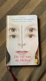 Linda Bostrom Knausgard - De val van de Helios, Ophalen of Verzenden, Zo goed als nieuw, Nederland, Linda Bostrom Knausgard