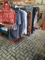 2 kledingrekken en verkoopbak incl. Kleding en nieuwe sjaals, Ophalen, Zo goed als nieuw