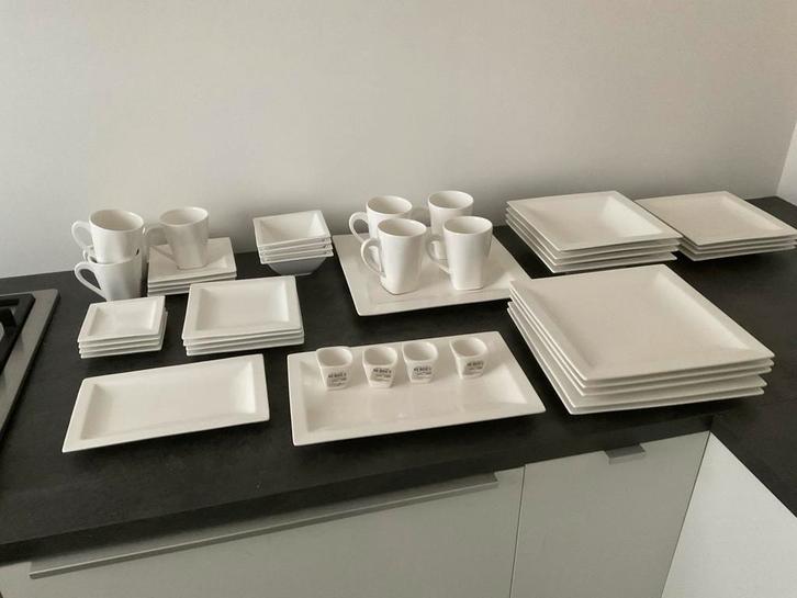 Compleet Servies - True Life 40 delig, Huis en Inrichting, Keuken | Servies, Zo goed als nieuw, Compleet servies, Effen, Keramiek