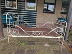 Antiek smeedijzeren bed, Antiek en Kunst, Ophalen