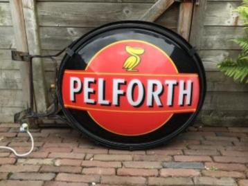 Mooie grote lichtbak van Pelforth bier beschikbaar voor biedingen