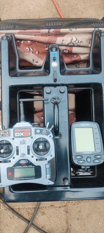 Fish Master Voerboot met Eagle Sonar beschikbaar voor biedingen