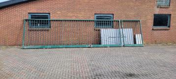 Poort verzinkt beschikbaar voor biedingen