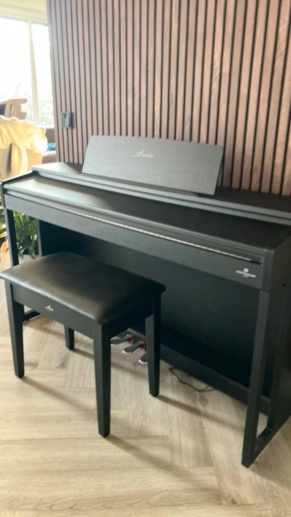 Digitale piano Amadeus, Muziek en Instrumenten, Piano's, Zo goed als nieuw, Piano, Zwart, Digitaal, Ophalen