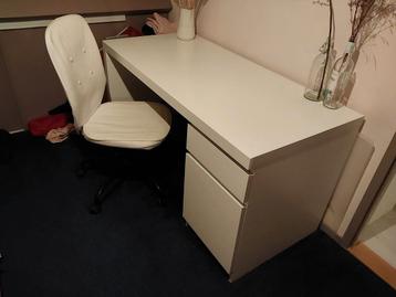 Bureau + bureaustoel - afbeelding 1