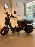 Elektrische scooter NIU UQI PRO 45km/geel nummerplaat, Ophalen, Gebruikt, Maximaal 45 km/u, Elektrisch
