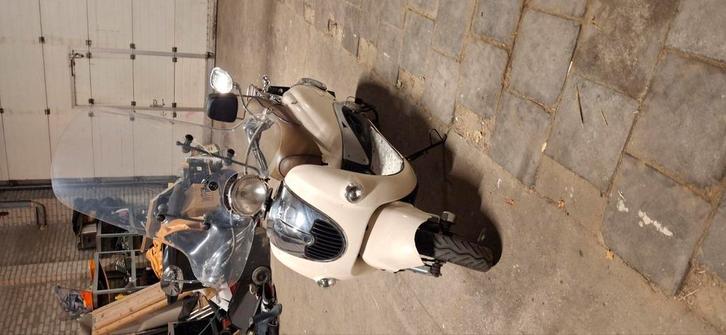 scooter gy6 50cc 4t met kenteken prijs is nu €50 verlaagd, Doe-het-zelf en Verbouw, Metalen, Gebruikt, Ophalen of Verzenden