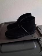 Zwarte suède veterschoenen van CLARKS maat 39., Zwart, Ophalen of Verzenden, Clarks, Gedragen