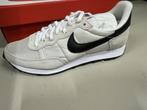 Nike Challenger "light bone"maat 42 CW7645 003], Overige kleuren, Nieuw, Ophalen of Verzenden, Nvt
