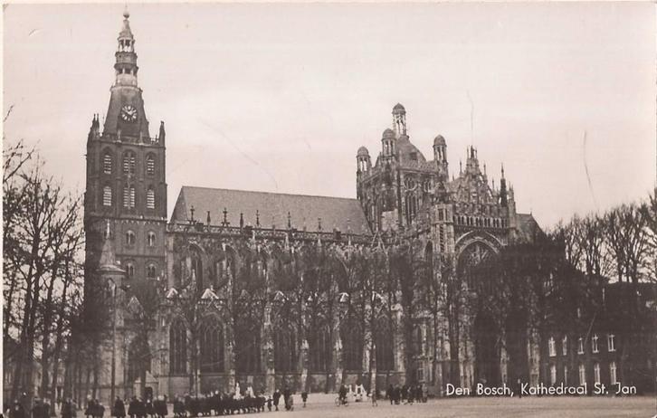 Den Bosch Kathedraal St. Jan 2  ca. 1940, Verzamelen, Ansichtkaarten | Nederland, Ongelopen, Noord-Brabant, 1940 tot 1960, Ophalen of Verzenden