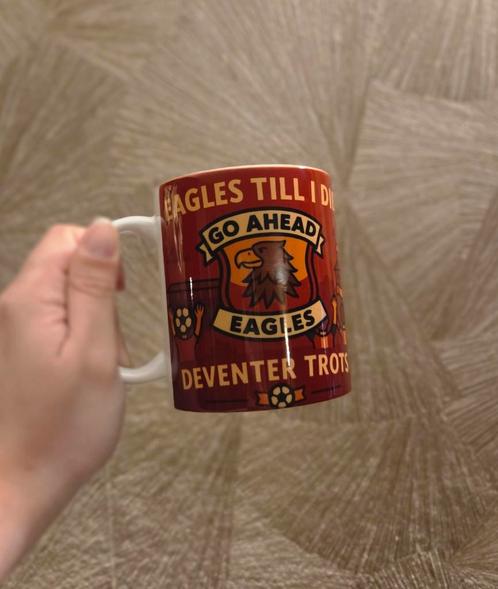 Go Ahead Eagles mok, Huis en Inrichting, Keuken | Servies, Zo goed als nieuw, Kop(pen) en/of Schotel(s), Overige stijlen, Keramiek