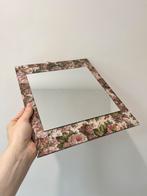 Vintage spiegel met bloempatroon,25x30cm. Boho bohemian roos, Minder dan 50 cm, Gebruikt, Verzenden, Minder dan 100 cm