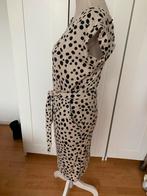 Dames Stippen jurk Musthaves by Elja, Kleding | Dames, Maat 38/40 (M), Beige, Ophalen of Verzenden, Zo goed als nieuw