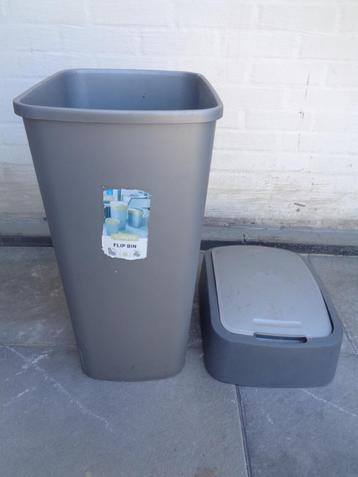 Curver Flip bin 50 liter beschikbaar voor biedingen