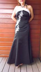 10. Exclusieve zwart-wit geborduurde avondjurk - Maat 40 (Z), Zwart, Zo goed als nieuw, Onder de knie, Ophalen