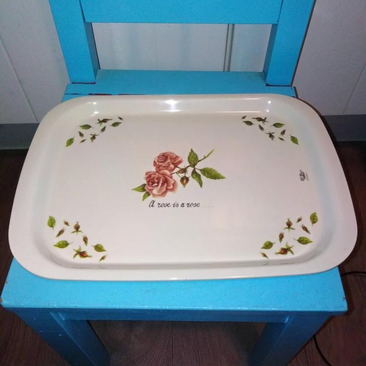 A Rose is a Rose - Jet - dienblaadje en 2 kommen, Huis en Inrichting, Woonaccessoires | Dienbladen, Gebruikt, Hout, Rond, Ophalen