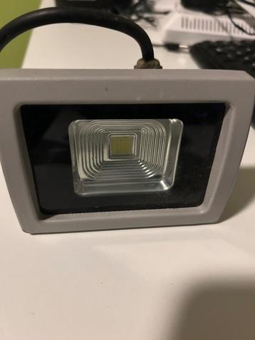 Floodlight beschikbaar voor biedingen