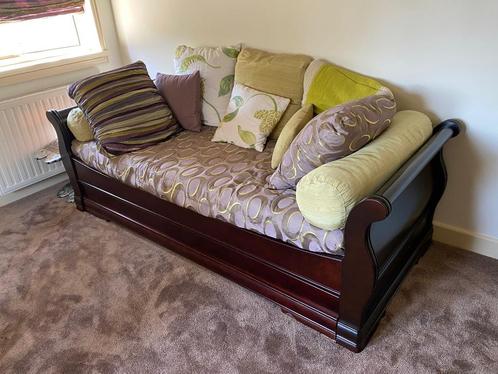 Schitterend mahoniehouten logeerbed, Huis en Inrichting, Slaapkamer | Bedden, Zo goed als nieuw, Eenpersoons, 80 cm, 190 cm of minder