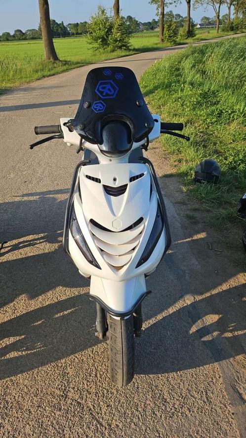 Piaggo zip 4t 2022, Fietsen en Brommers, Scooters | Piaggio, Zo goed als nieuw, Zip, Benzine, Ophalen