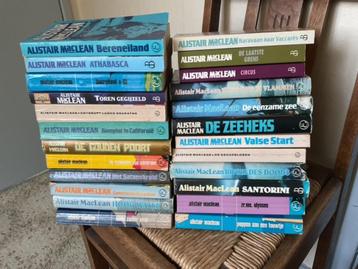 Verzameling 24 Alistair McLean  boeken  beschikbaar voor biedingen