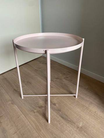 IKEA Gladom roze tafeltje beschikbaar voor biedingen