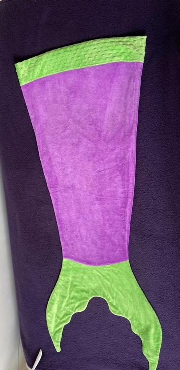 Zeemeermin deken van het luxe merk Blankie Tails beschikbaar voor biedingen