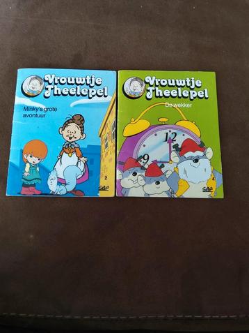 Vintage Retro vrouwtje theelepel mini leesboekjes  beschikbaar voor biedingen