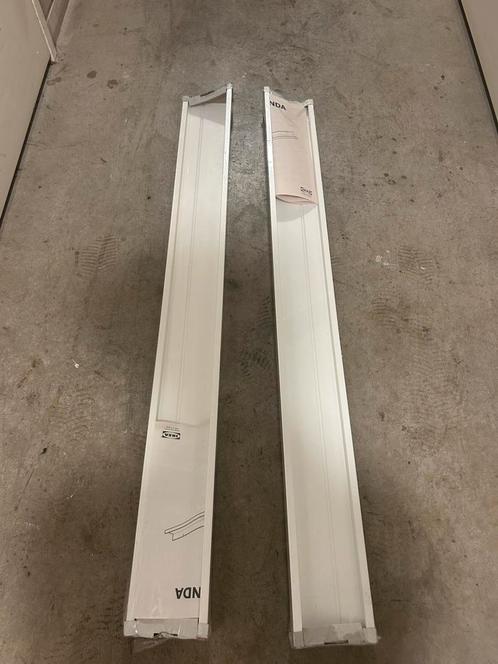 2x IKEA MOSSLANDA Painting shelf, white,115 cm, Huis en Inrichting, Woonaccessoires | Wandplanken en Boekenplanken, Zo goed als nieuw