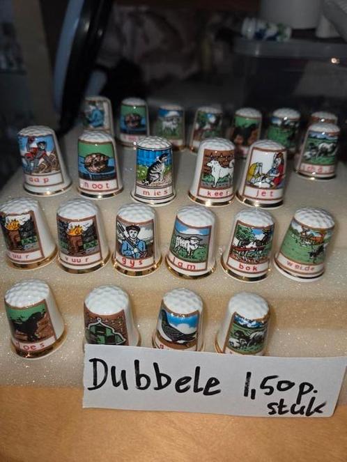 VINGERHOEDJES Aap,Noot, Mies, serie Dubbele 1,50 p.st, Verzamelen, Vingerhoedjes, Zo goed als nieuw, Ophalen of Verzenden