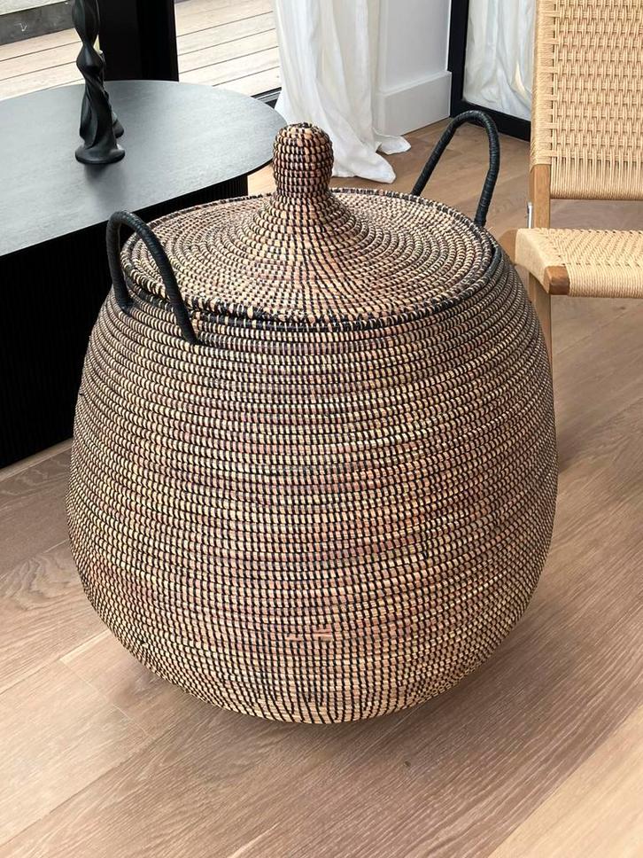 Afrikaanse mand XL, Huis en Inrichting, Woonaccessoires | Schalen en Manden, Zo goed als nieuw, Rond, Riet, Ophalen