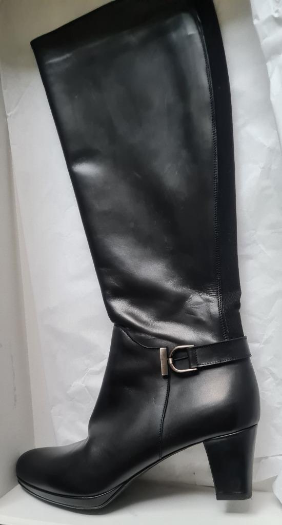 Nieuw, zwarte laarzen, mt 39,5. Merk Lilian, Kleding | Dames, Schoenen, Nieuw, Hoge laarzen, Zwart, Ophalen of Verzenden