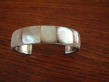 Mooie gave echt parelmoer parlemoer armband beschikbaar voor biedingen