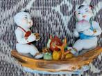 Chinees Porseleinen Beeldje - Kinderen met Fruit, Antiek en Kunst, Ophalen of Verzenden