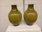 Set van 2 groene vazen, Antiek en Kunst, Ophalen