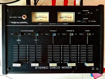Realistic Stereo Mixer beschikbaar voor biedingen