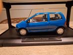 RENAULT TWINGO CYAN BLUE 1995, Hobby en Vrije tijd, Modelauto's | 1:18, Ophalen of Verzenden, Zo goed als nieuw, Auto, Norev