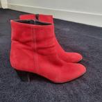 Rode suede laarsjes 40, Kleding | Dames, Schoenen, Lage of Enkellaarzen, Ophalen of Verzenden, Zo goed als nieuw, Rood