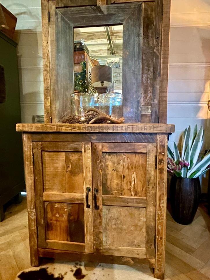 Barnhouten kast/dressoir (nieuw)., Huis en Inrichting, Kasten | Dressoirs, Nieuw, 50 tot 100 cm, 25 tot 50 cm, Met deur(en), Met plank(en)